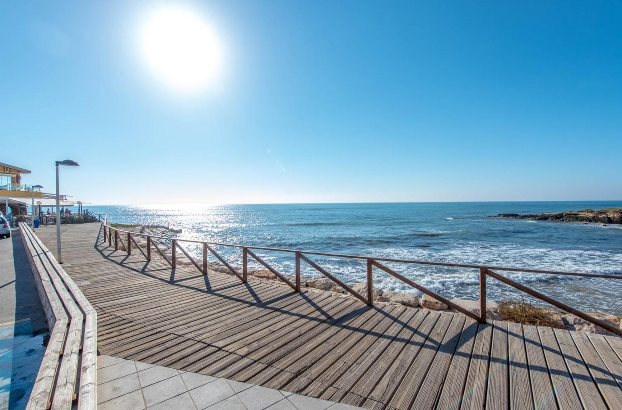 Punta Prima - Sun & Beach & Golf & Bike - Spanish South-Facing Terrace Apartment - La Recoleta - By The Sea Torrevieja Bagian luar foto